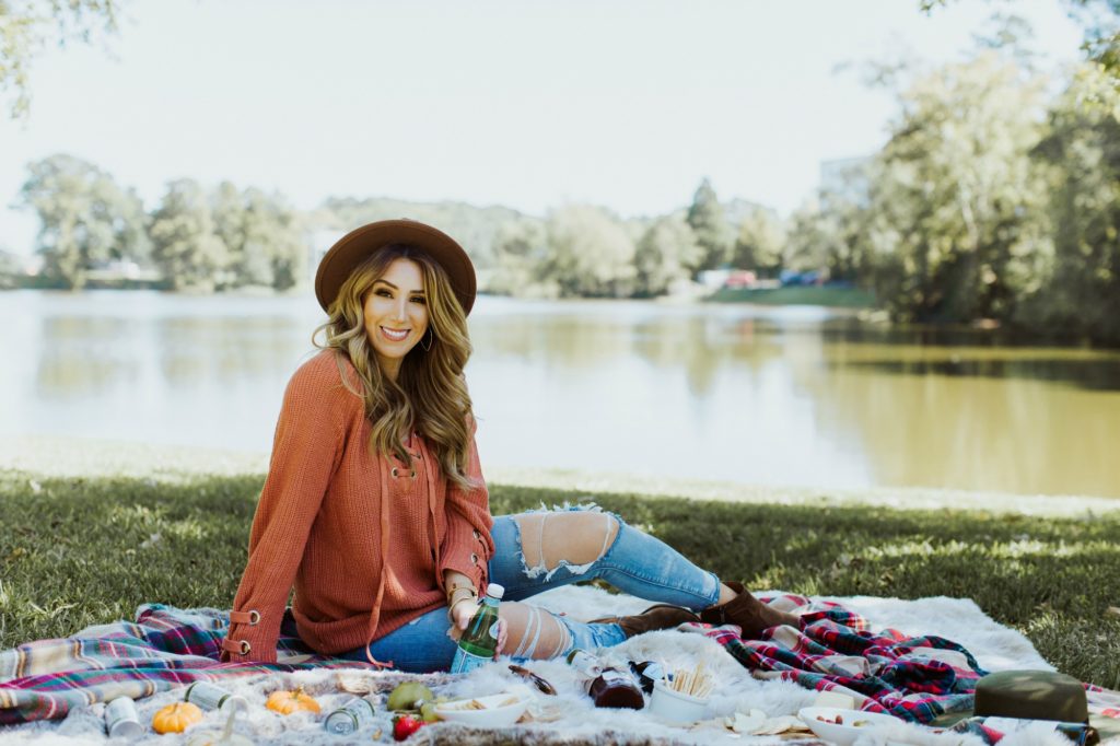 what to wear to a fall picnic