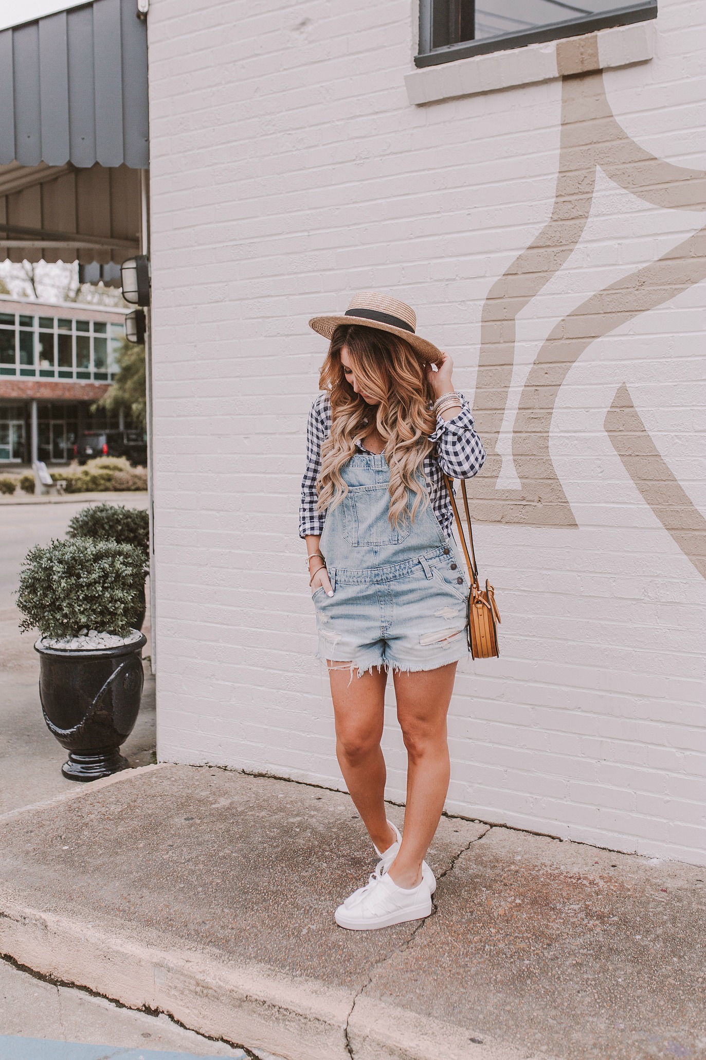 how to style shortalls